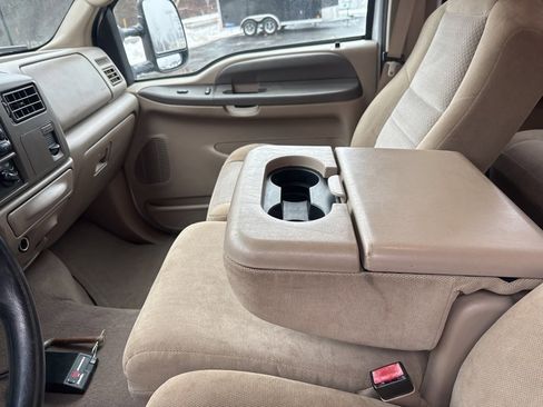 Used 2003 Ford F350 XLT image 16