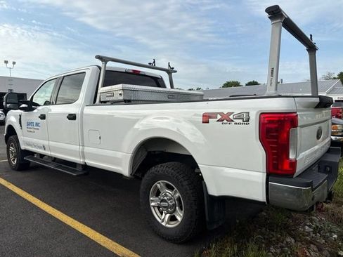 Used 2017 Ford F350 XLT w/ XLT Value Package AWD/4WD image 4