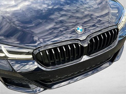 Used 2022 BMW M550i xDrive w/ Executive Package image 27