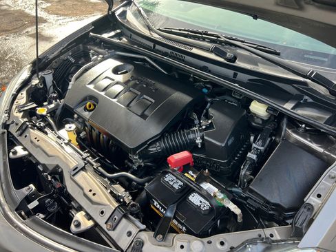 Used 2017 Toyota Corolla SE image 33