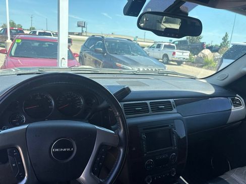 Used 2008 GMC Yukon Denali AWD/4WD image 11