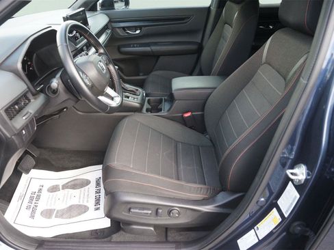 Used 2025 Honda CR-V Sport image 9
