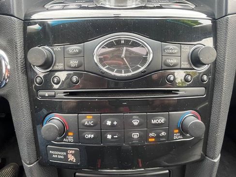 Used 2013 INFINITI FX37 AWD w/ Premium Pkg image 35