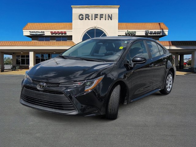 Used 2024 Toyota Corolla LE FWD image 11