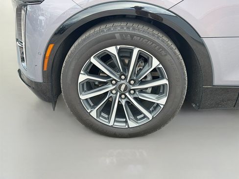 Used 2024 Cadillac Lyriq Sport AWD/4WD image 41