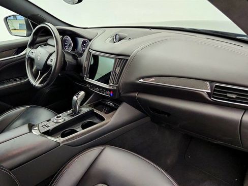 Used 2023 Maserati Levante GT AWD/4WD image 27