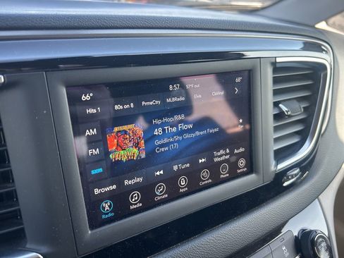 Used 2020 Chrysler Pacifica Touring w/ Cold Weather Group image 13