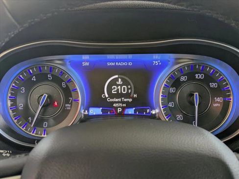 Used 2023 Chrysler 300 Touring w/ Sport Appearance Package image 11