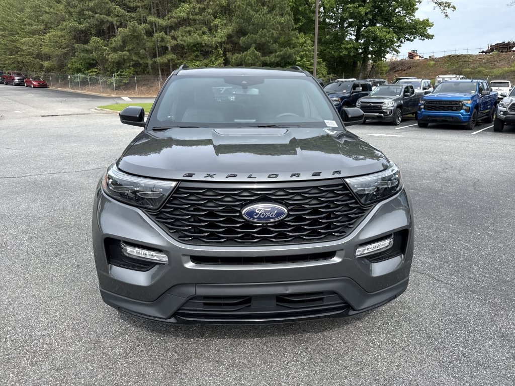 Used 2023 Ford Explorer ST-Line w/ Class IV Trailer Tow Package RWD image 2