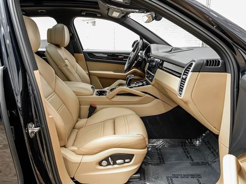 Used 2019 Porsche Cayenne image 29