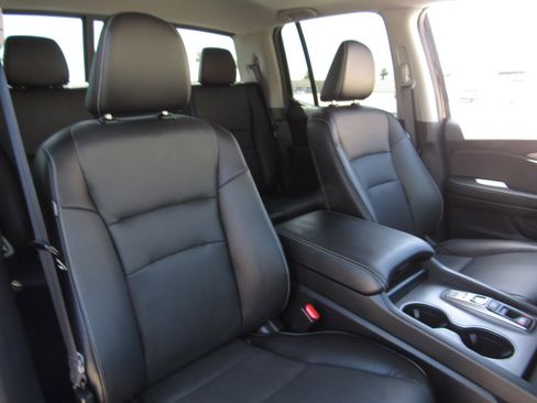 Used 2025 Honda Ridgeline RTL image 11