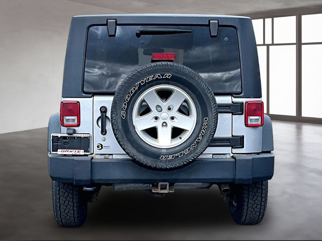 Used 2013 Jeep Wrangler Sport AWD/4WD image 4