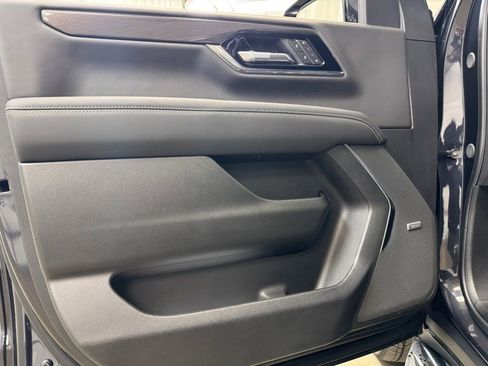 New 2026 GMC Yukon Elevation AWD/4WD image 8