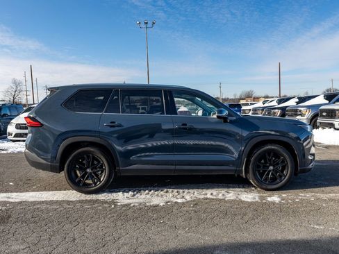 Used 2024 Toyota Grand Highlander Limited image 4