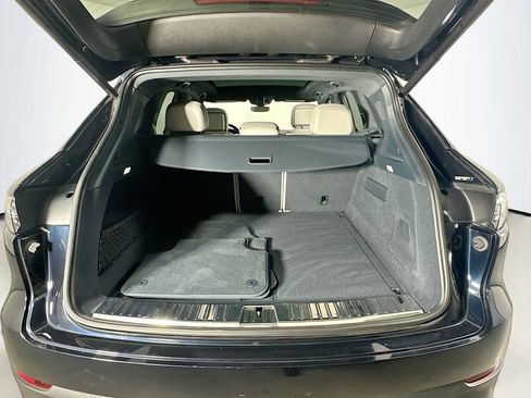 Certified 2023 Porsche Cayenne Platinum Edition AWD/4WD image 28