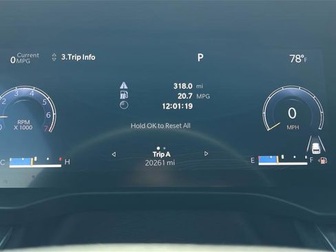 Used 2022 Jeep Grand Cherokee Limited image 24