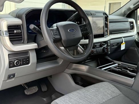 New 2026 Ford F250 XLT w/ XLT Premium Package image 27