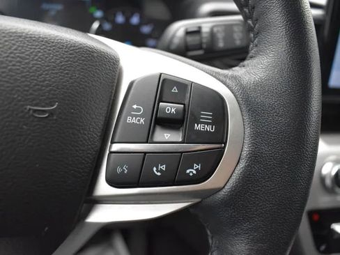 Used 2023 Ford Explorer XLT w/ Equipment Group 202A image 23