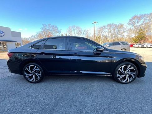 Certified 2025 Volkswagen Jetta SEL image 5