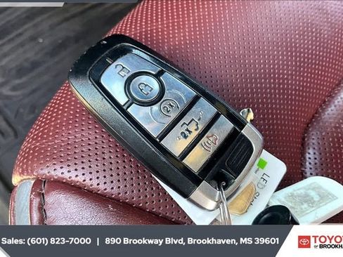 Used 2018 Ford F150 Platinum w/ Equipment Group 701A Luxury image 9