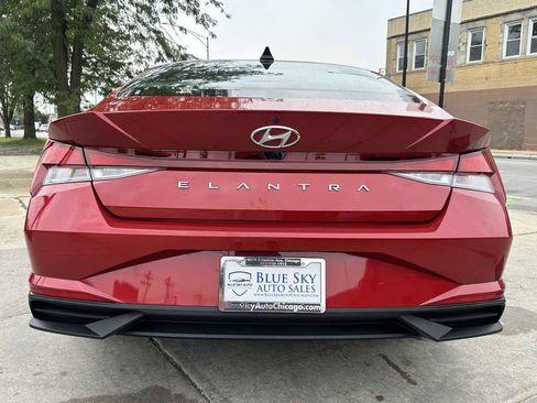 Used 2023 Hyundai Elantra SEL FWD image 6