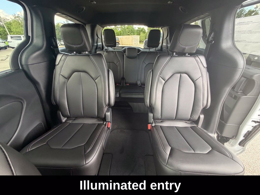 New 2027 Chrysler Pacifica Select w/ Family Tech Group FWD image 26