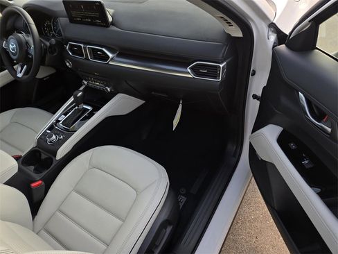 New 2025 MAZDA CX-5 AWD 2.5 S w/ Premium Plus Pkg image 5