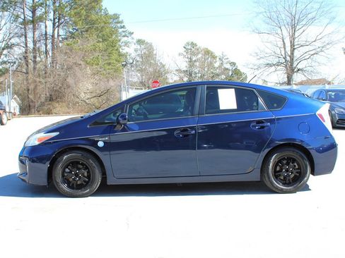 Used 2015 Toyota Prius Two image 4