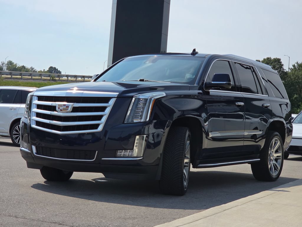 Used 2020 Cadillac Escalade Premium Luxury AWD/4WD image 25