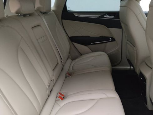Used 2019 Lincoln MKC Premiere FWD image 19