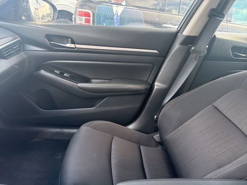 Used 2023 Nissan Altima 2.5 SV image 16