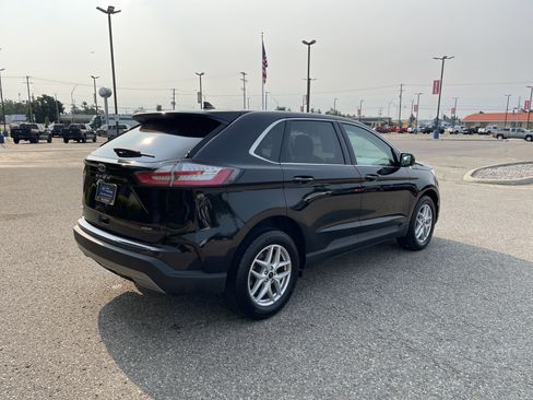 Certified 2024 Ford Edge SEL w/ Convenience Package AWD/4WD image 3