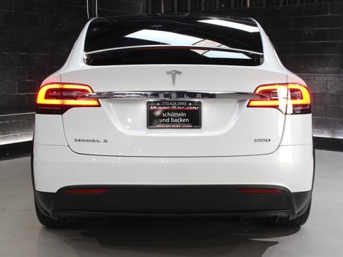 Used 2017 Tesla Model X 100D image 15