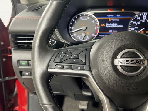 Used 2022 Nissan Sentra SR w/ SR Premium Package FWD image 19