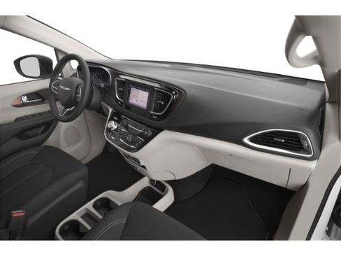 Used 2024 Chrysler Voyager LX FWD image 16