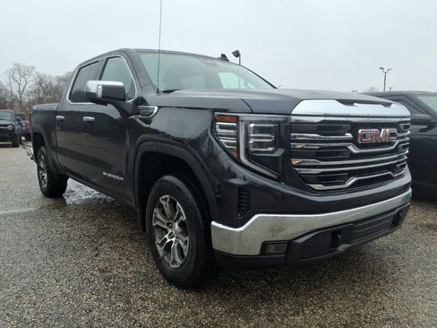 Used 2025 GMC Sierra 1500 SLT image 1
