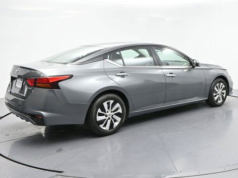 Used 2022 Nissan Altima 2.5 S FWD image 7