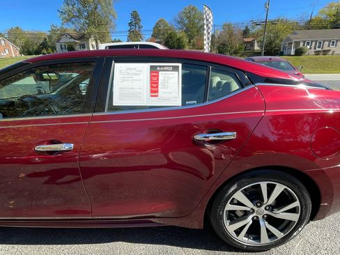 Used 2017 Nissan Maxima Platinum image 4