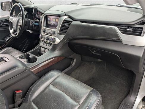 Used 2015 GMC Yukon XL SLE image 24