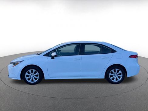 Used 2025 Toyota Corolla LE image 8