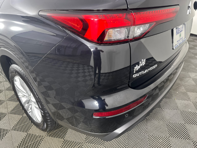 Used 2023 Mitsubishi Outlander ES AWD/4WD image 29