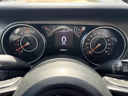Used 2020 Jeep Wrangler Unlimited Sport S AWD/4WD image 30