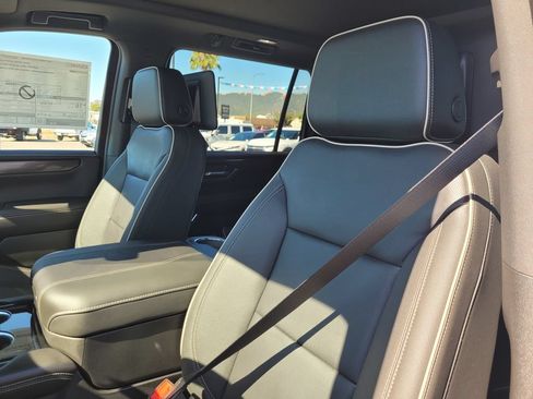 New 2026 GMC Yukon XL Elevation w/ Elevation Premium Package AWD/4WD image 14