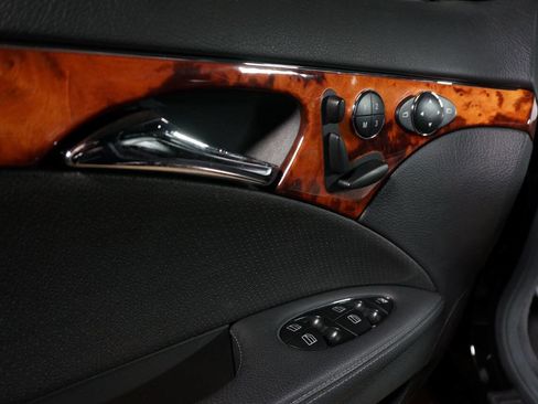 Used 2006 Mercedes-Benz E 350 Sedan image 33