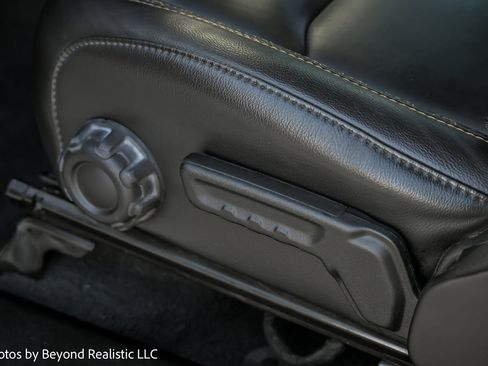 Used 2021 Jeep Gladiator Overland image 18