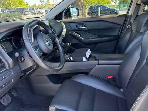 Certified 2023 Nissan Rogue SV w/ SV Premium B Package FWD image 8