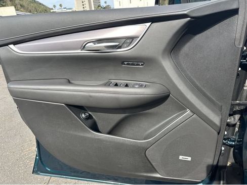 Certified 2024 Cadillac XT6 Luxury FWD image 7