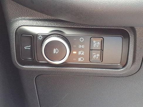 Used 2025 Ford Explorer ST-Line AWD/4WD image 15