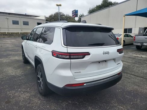 Used 2024 Jeep Grand Cherokee L Limited w/ Luxury Tech Group II image 12