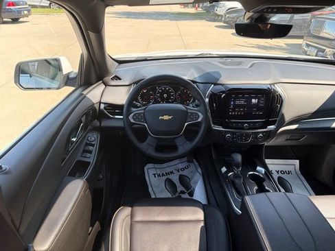 Used 2024 Chevrolet Traverse High Country AWD/4WD image 19